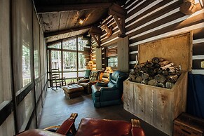 Nature's Beauty Loft Forks River Lodge