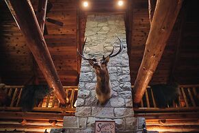 Nature's Beauty Loft Forks River Lodge