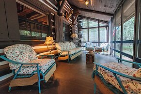 Nature's Beauty Loft Forks River Lodge