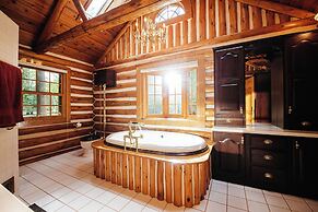Nature's Beauty Loft Forks River Lodge