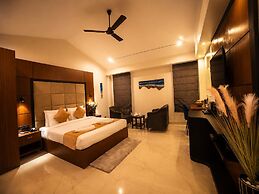 HUE GUH The Porto Candolim