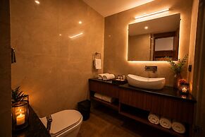 HUE GUH The Porto Candolim