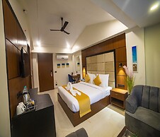 HUE GUH The Porto Candolim