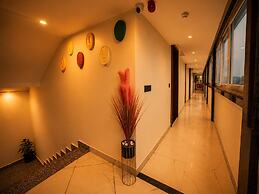HUE GUH The Porto Candolim