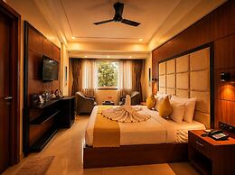 HUE GUH The Porto Candolim