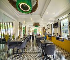 HUE GUH The Porto Candolim