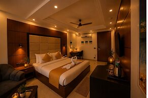 HUE GUH The Porto Candolim
