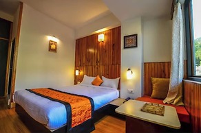 Goroomgo Mist Tree Mountain Gangtok