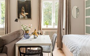 Studio Nowy Świat 47A by Renters