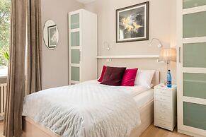 Studio Nowy Świat 47A by Renters