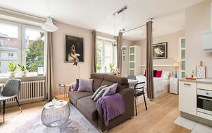 Studio Nowy Świat 47A by Renters
