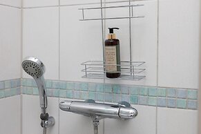 Studio Al. Wyzwolenia 10 by Renters