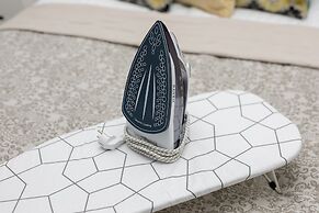 Studio Al. Wyzwolenia 10 by Renters