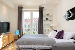 Apartment Al. Wyzwolenia 10 by Renters