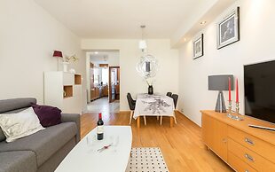 Apartment Al. Wyzwolenia 10 by Renters