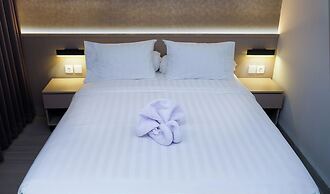 Front One Boutique Hotel Taman Anggrek