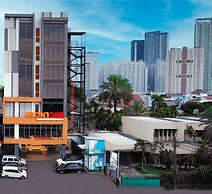 Front One Boutique Hotel Taman Anggrek