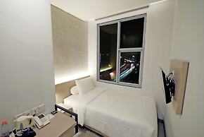 Front One Boutique Hotel Taman Anggrek