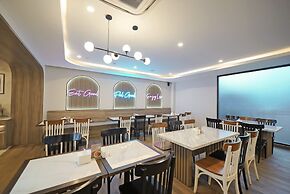 Front One Boutique Hotel Taman Anggrek