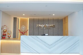 Front One Boutique Hotel Taman Anggrek