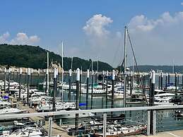 Yeongjong Shine Hotel