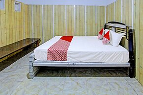 OYO 3012 Coupis Guesthouse Syariah