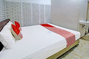 OYO 3012 Coupis Guesthouse Syariah