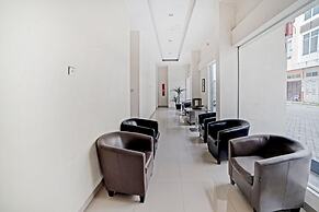 OYO 3051 Stm Suite Near Amplas Bus Terminal