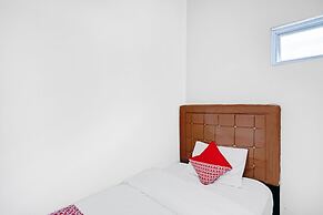 OYO 3051 Stm Suite Near Amplas Bus Terminal