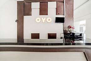 OYO 3051 Stm Suite Near Amplas Bus Terminal