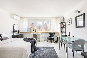 Plac Grzybowski Studio by Renters