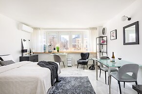 Plac Grzybowski Studio by Renters