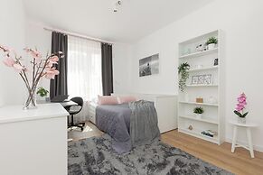 Żoliborz Artystyczny Warsaw by Renters