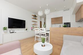 Żoliborz Artystyczny Warsaw by Renters