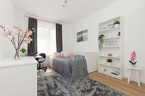 Żoliborz Artystyczny Warsaw by Renters