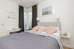 Żoliborz Artystyczny Warsaw by Renters