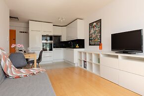 Powiśle Apartment Topiel by Renters