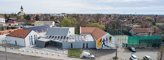 Eleven Business & Sport Hotel