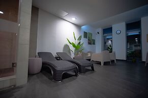 Eleven Business & Sport Hotel