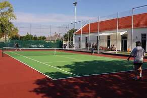 Eleven Business & Sport Hotel