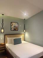 Flower Beachstay & Coffee