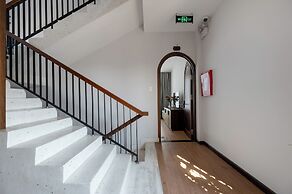 Flower Beachstay & Coffee