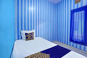 SPOT ON 92673 Gang Songo Syariah HomestayNearWisata Osing