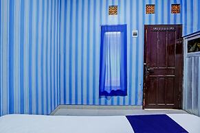 SPOT ON 92673 Gang Songo Syariah HomestayNearWisata Osing