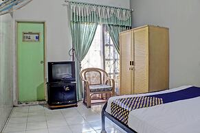 SPOT ON 92682 Badar Guest House Syariah