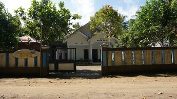 SPOT ON 92689 Homestay Srikandi Pulau Merah BeachNearPantai Pancer