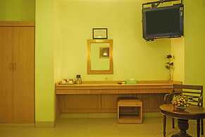 Super OYO Collection O 92690 Hotel Limas