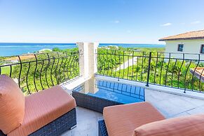 Pristine Bay 1106 4 Bedroom Home by RedAwning