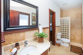 Pristine Bay 1106 4 Bedroom Home by RedAwning