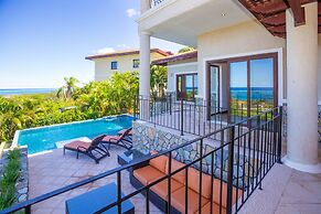 Pristine Bay 1106 4 Bedroom Home by RedAwning